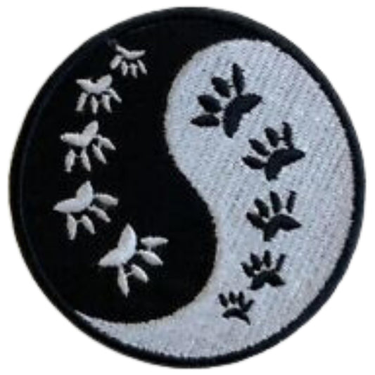 Yin and Yang Cat Paw Print Embroidery Iron-On Patches for Clothing Sew-On Applique for DIY Crafts Denim Jackets Jeans Backpacks