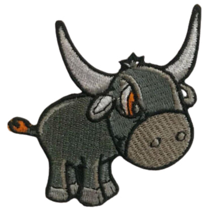Small Bull Animal Embroidery Iron-On Patches for Clothing Sew-On Applique for DIY Crafts Denim Jackets Jeans Backpacks