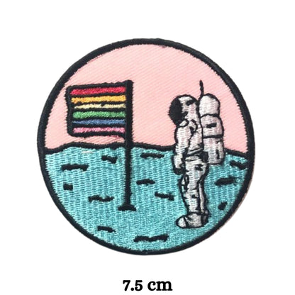 Astronaut with Flag Embroidery Iron-On Patches for Clothing Sew-On Applique for DIY Crafts Denim Jackets Jeans Backpacks
