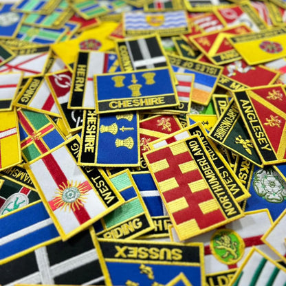 UK County Flag Patch 9.5cm x 6cm Embroidered Iron On/Sew On Badge Durable Fabric Applique for Jackets, Backpacks, Hats, and Clothing